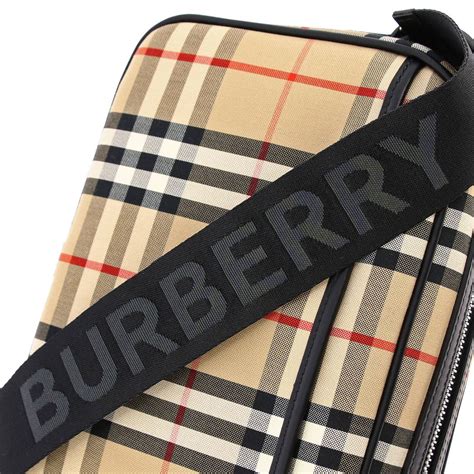 borsa fw burberry|Burberry signatures for men.